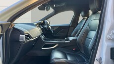 Jaguar F-Pace 2.0d [180] Chequered Flag 5dr Auto AWD Diesel Estate